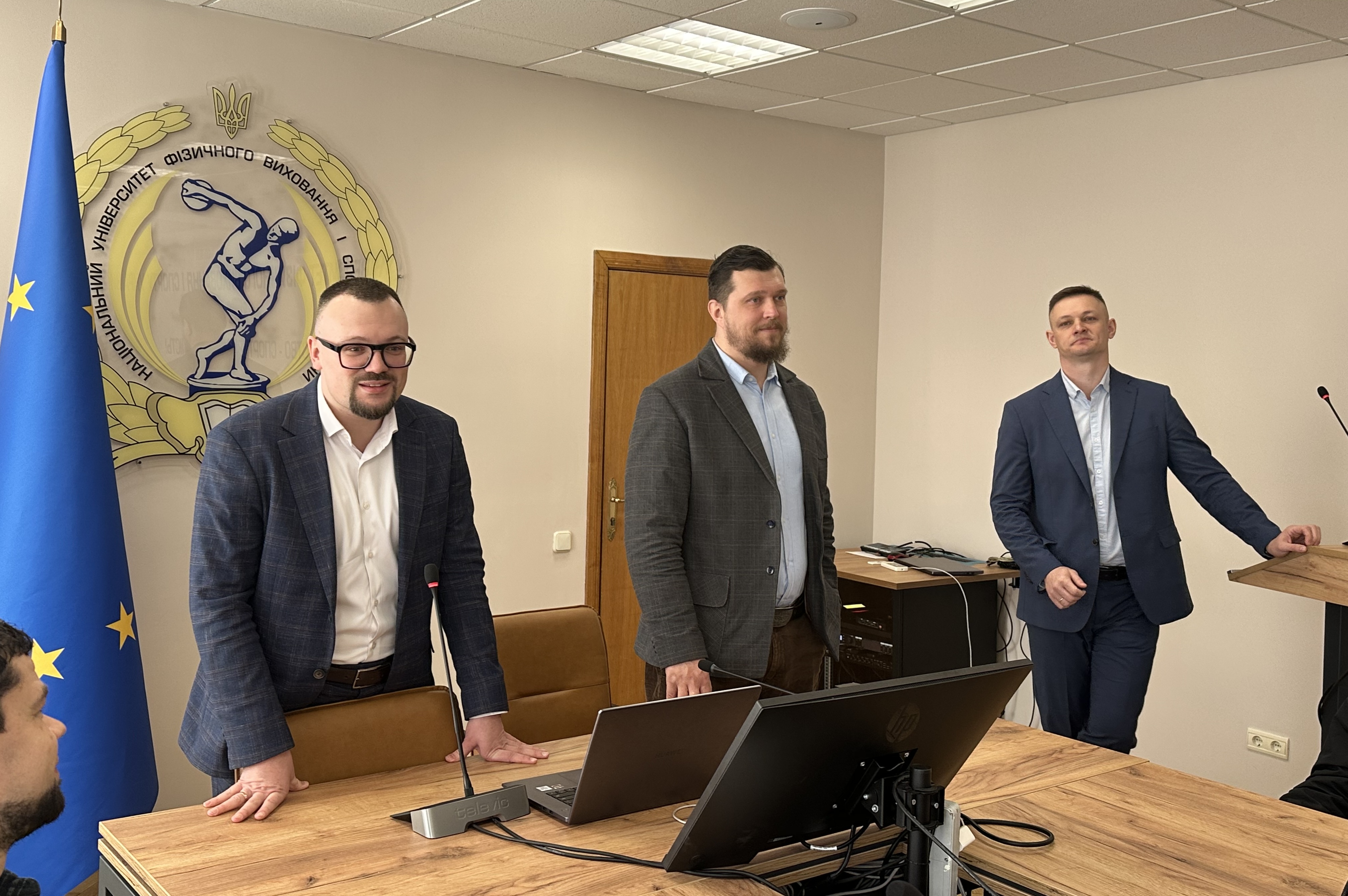 Студенти НУФВСУ зустрілись із президентом Федерації стронгмену України Сергієм Конюшком