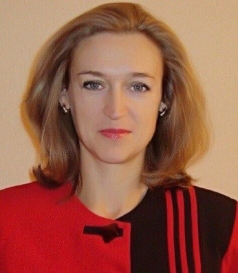 Шутова Світлана Євгенівна - завідувач кафедри спортивних ігор.